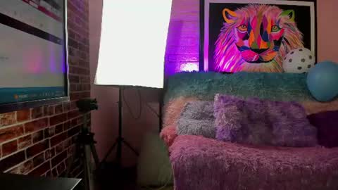 Miss Pecados online show from 06-18-26, 07:29