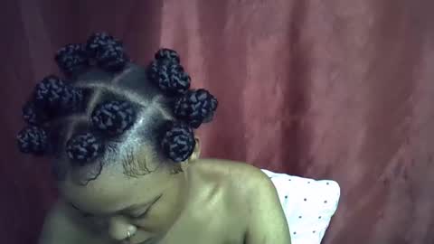 miss_rihanna2 online show from 10-19-25, 09:43