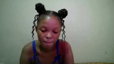 miss_rihanna2 online show from 05-07-26, 10:42