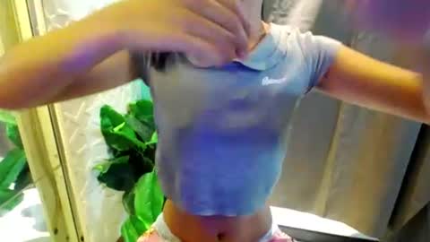 Snapshot of miss_rona_xoxo chatting on 03-08-26, 03:21 Rona online show from 03-08-26, 03:21