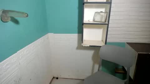 Snapshot of miss_rona_xoxo chatting on 03-09-26, 04:27 Rona online show from 03-09-26, 04:27