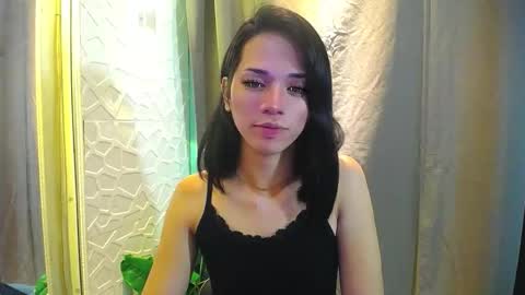 Snapshot of miss_rona_xoxo chatting on 03-19-26, 02:15 Rona online show from 03-19-26, 02:15