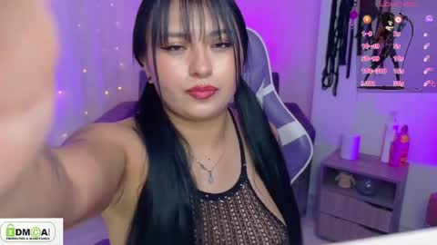 Snapshot of miss_scarllet chatting on 04-07-26, 01:11 100 thumbs up online show from 04-07-26, 01:11