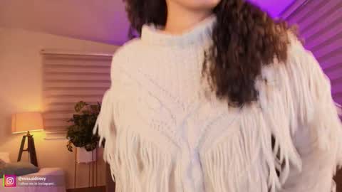 Snapshot of miss_sidney chatting on 03-18-26, 12:41 Amy Olivera online show from 03-18-26, 12:41