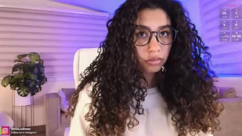 Snapshot of miss_sidney chatting on 04-16-26, 12:39 Amy Olivera online show from 04-16-26, 12:39