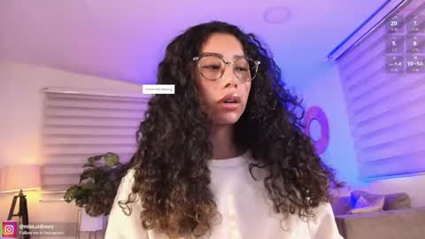Snapshot of miss_sidney chatting on 04-20-26, 12:41 Amy Olivera online show from 04-20-26, 12:41