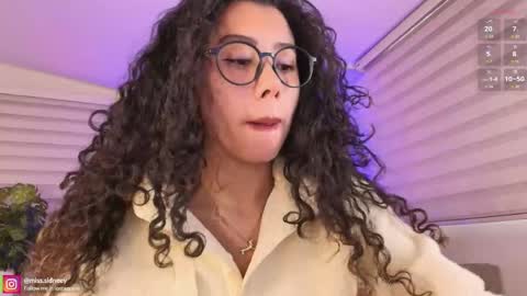 Snapshot of miss_sidney chatting on 04-21-26, 12:44 Amy Olivera online show from 04-21-26, 12:44