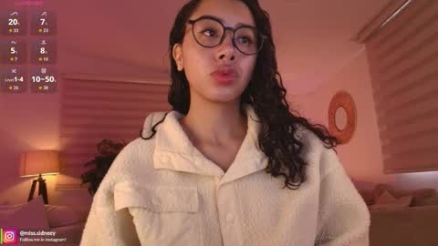 Snapshot of miss_sidney chatting on 05-25-26, 12:44 Amy Olivera online show from 05-25-26, 12:44
