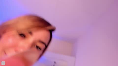 Snapshot of miss_sofiaa_ chatting on 01-10-25, 02:34 Sofia Castro online show from 01-10-25, 02:34