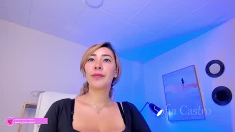 Snapshot of miss_sofiaa_ chatting on 02-04-25, 02:43 Sofia Castro online show from 02-04-25, 02:43