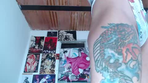 Snapshot of miss_spy chatting on 04-27-26, 05:55 Kortana 2.0 dont forget thumbs up and follow me on twitter online show from 04-27-26, 05:55