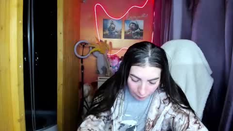 Snapshot of miss_tasy chatting on 11-30-25, 10:08 Melanie January 15th is my birthday there will be an interesting show online show from 11-30-25, 10:08