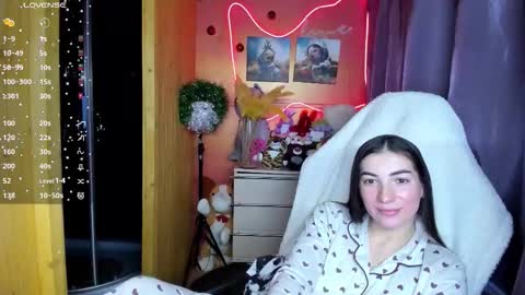 Snapshot of miss_tasy chatting on 12-13-25, 07:53 Melanie January 15th is my birthday there will be an interesting show online show from 12-13-25, 07:53