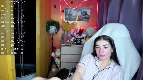 Snapshot of miss_tasy chatting on 12-15-25, 05:44 Melanie January 15th is my birthday there will be an interesting show online show from 12-15-25, 05:44