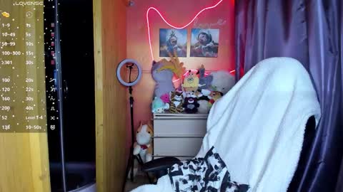 Snapshot of miss_tasy chatting on 03-01-26, 02:57 Melanie January 15th is my birthday there will be an interesting show online show from 03-01-26, 02:57