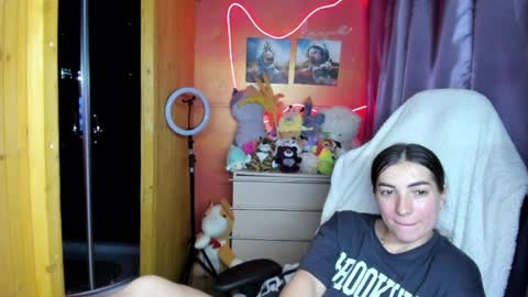 Melanie  January 15th is my birthday there will be an interesting show  online show from 04-06-26, 11:44