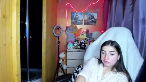 Snapshot of miss_tasy chatting on 04-25-26, 04:59 Melanie January 15th is my birthday there will be an interesting show online show from 04-25-26, 04:59