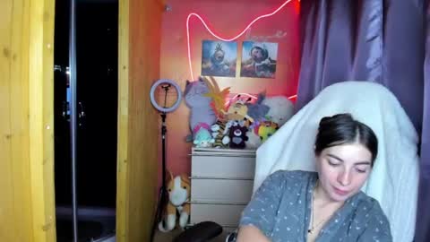 Snapshot of miss_tasy chatting on 06-26-26, 07:35 Melanie January 15th is my birthday there will be an interesting show online show from 06-26-26, 07:35