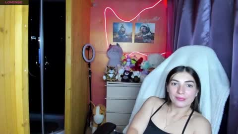 Snapshot of miss_tasy chatting on 07-19-26, 03:43 Melanie January 15th is my birthday there will be an interesting show online show from 07-19-26, 03:43
