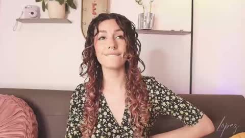 Adara Lpez online show from 09-19-25, 12:02