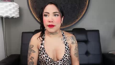 Vaiolette online show from 05-19-26, 11:05