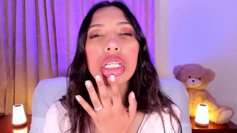 Miss Veronica online show from 02-17-26, 01:07