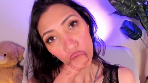 Miss Veronica online show from 05-05-26, 01:19