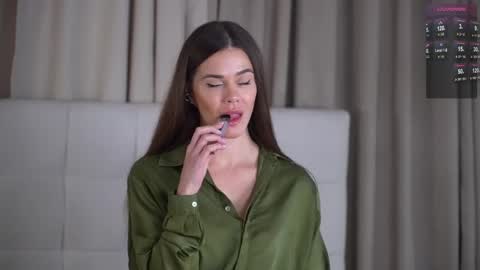 Snapshot of miss_viktoria chatting on 11-15-25, 05:31 Miss Victoria online show from 11-15-25, 05:31