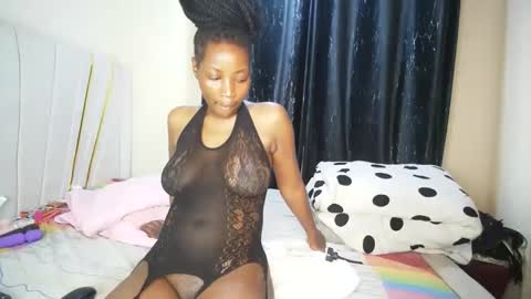 miss_worldfire online show from 03-19-26, 05:44