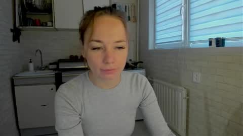 Snapshot of miss_you20 chatting on 10-17-25, 05:32 miss_you20 online show from 10-17-25, 05:32