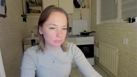 Snapshot of miss_you20 chatting on 10-27-25, 06:45 miss_you20 online show from 10-27-25, 06:45