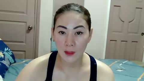 HOT MOMMY ZEPHYR online show from 02-22-26, 11:31