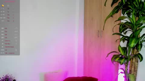 Snapshot of missangeldust chatting on 12-04-25, 12:09 missangeldust online show from 12-04-25, 12:09