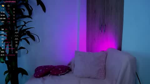 Snapshot of missangeldust chatting on 01-13-26, 01:05 missangeldust online show from 01-13-26, 01:05