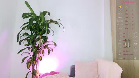 Snapshot of missangeldust chatting on 03-06-26, 03:30 missangeldust online show from 03-06-26, 03:30