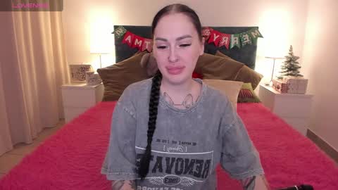 Snapshot of missangellina chatting on 12-11-24, 07:53 Angelina online show from 12-11-24, 07:53