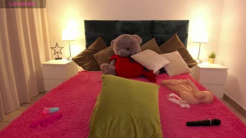 Snapshot of missangellina chatting on 02-10-25, 05:03 Angelina online show from 02-10-25, 05:03