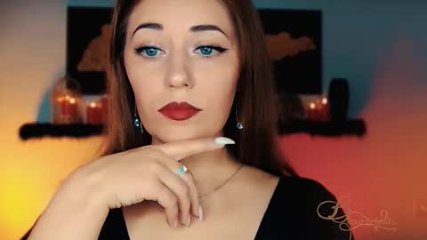 The divine Beverly online show from 11-06-25, 03:18