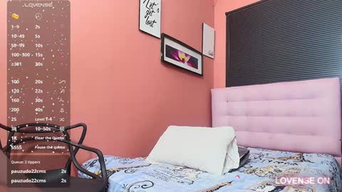 Snapshot of missbnasty_ chatting on 12-10-24, 02:48 Miss Evelyn online show from 12-10-24, 02:48