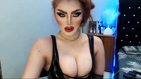 Snapshot of misschannel4sub chatting on 01-09-25, 11:34 PRIESTESS CHANNEL online show from 01-09-25, 11:34