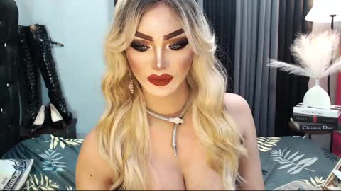 Snapshot of misschannel4sub chatting on 02-17-25, 04:09 PRIESTESS CHANNEL online show from 02-17-25, 04:09