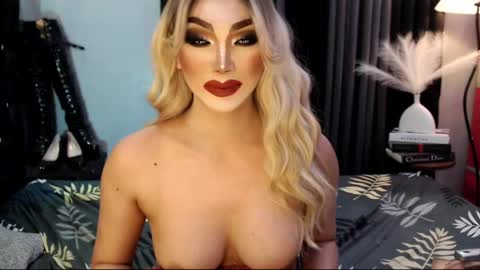 Snapshot of misschannel4sub chatting on 03-01-25, 11:50 PRIESTESS CHANNEL online show from 03-01-25, 11:50