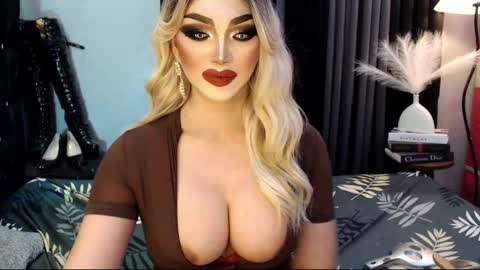 Snapshot of misschannel4sub chatting on 03-01-25, 02:55 PRIESTESS CHANNEL online show from 03-01-25, 02:55