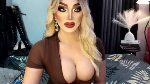 Snapshot of misschannel4sub chatting on 03-02-25, 06:16 PRIESTESS CHANNEL online show from 03-02-25, 06:16