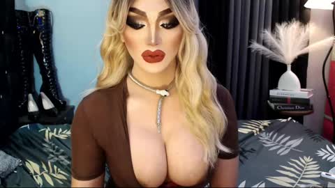 Snapshot of misschannel4sub chatting on 03-03-25, 08:16 PRIESTESS CHANNEL online show from 03-03-25, 08:16