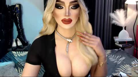 Snapshot of misschannel4sub chatting on 03-09-25, 06:54 PRIESTESS CHANNEL online show from 03-09-25, 06:54