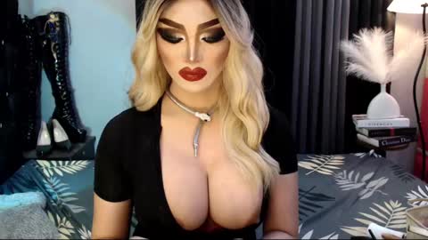 Snapshot of misschannel4sub chatting on 03-09-25, 09:57 PRIESTESS CHANNEL online show from 03-09-25, 09:57