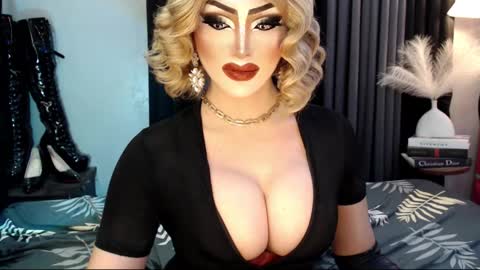 Snapshot of misschannel4sub chatting on 09-15-25, 01:38 PRIESTESS CHANNEL online show from 09-15-25, 01:38