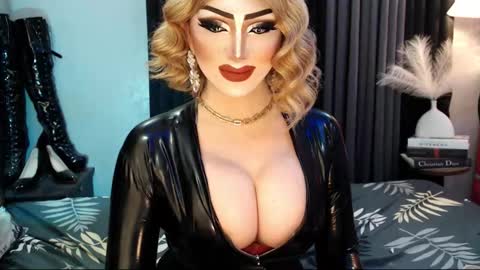 Snapshot of misschannel4sub chatting on 09-18-25, 07:49 PRIESTESS CHANNEL online show from 09-18-25, 07:49