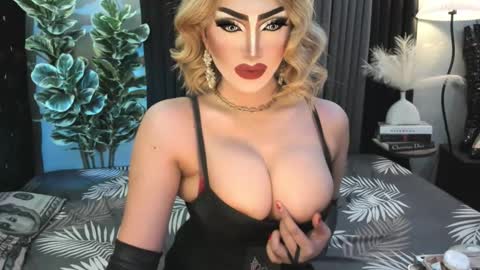 Snapshot of misschannel4sub chatting on 10-26-25, 10:04 PRIESTESS CHANNEL online show from 10-26-25, 10:04